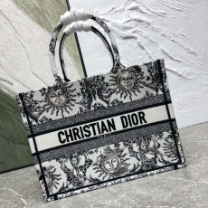 Christian Dior Shopping Bags